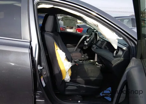 2015 Toyota Rav4 Le z USA, uszkodzony, nr VIN JTMBFREV0FD139773